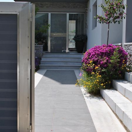 Elion Luxury Apartments Каламата Екстер'єр фото