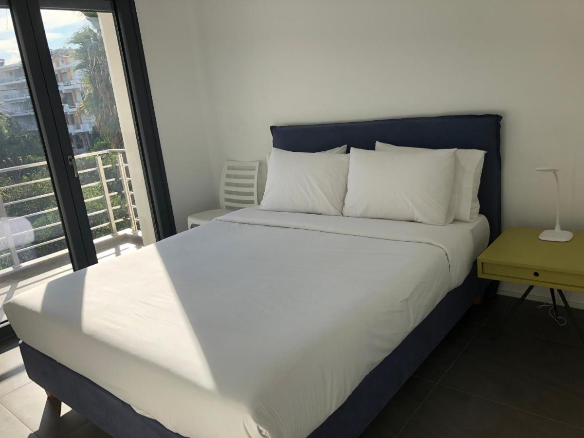 Elion Luxury Apartments Каламата Екстер'єр фото