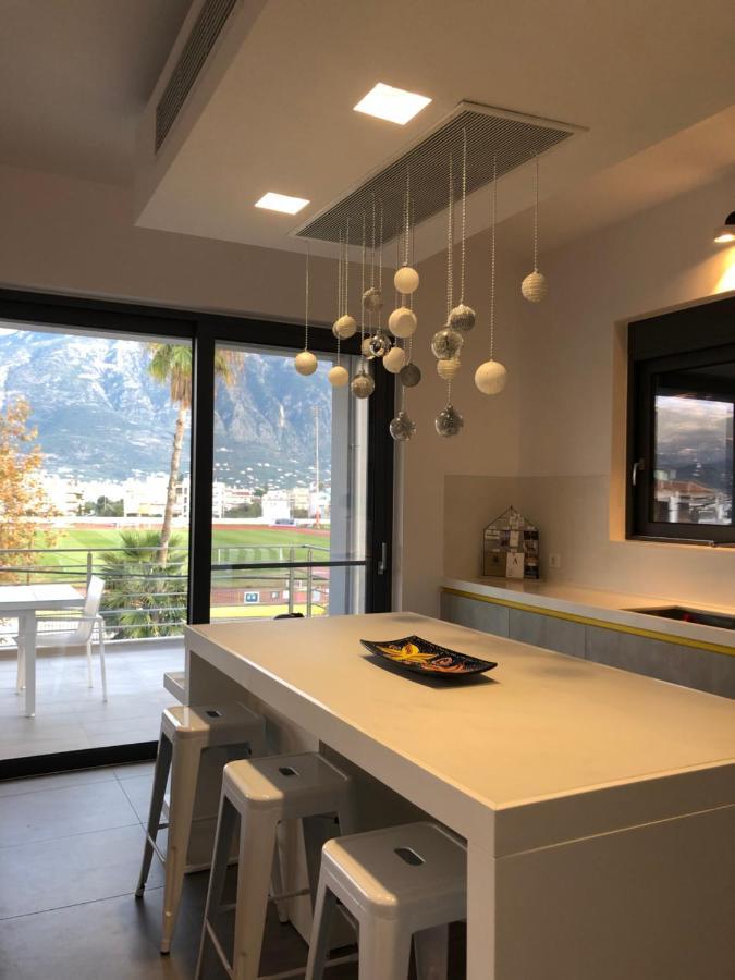 Elion Luxury Apartments Каламата Екстер'єр фото
