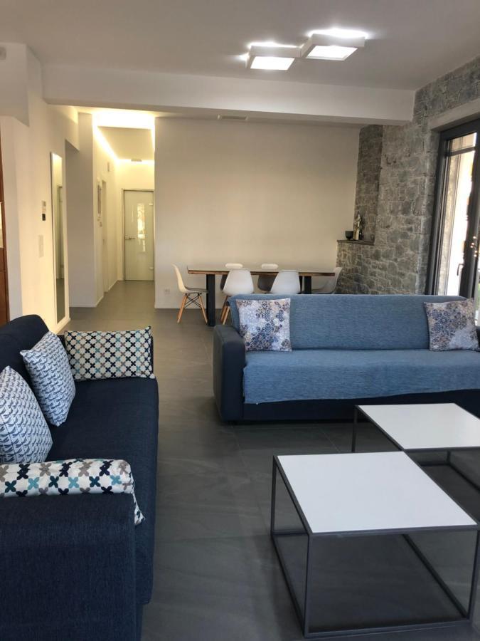 Elion Luxury Apartments Каламата Екстер'єр фото
