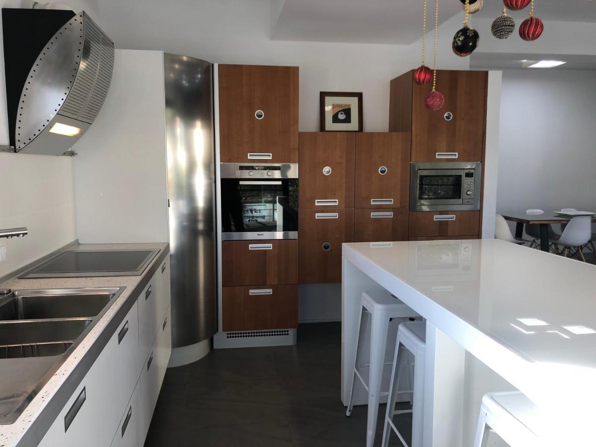Elion Luxury Apartments Каламата Екстер'єр фото