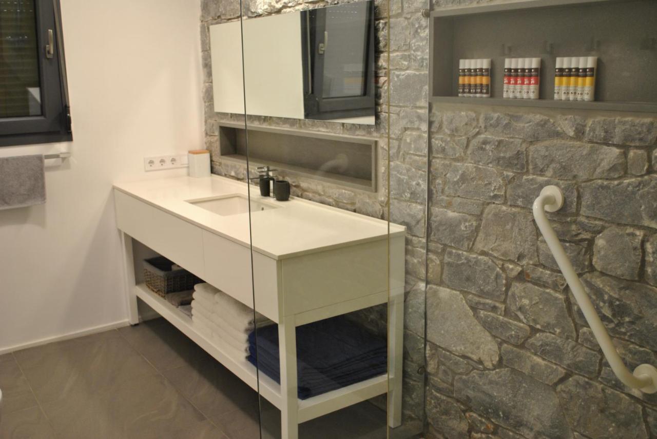 Elion Luxury Apartments Каламата Екстер'єр фото